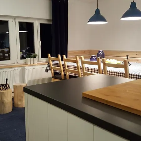 Anicka Шале Штола